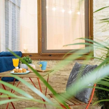 Studio With Private Terrace Next To Cismigiu Bukarest Exterior foto
